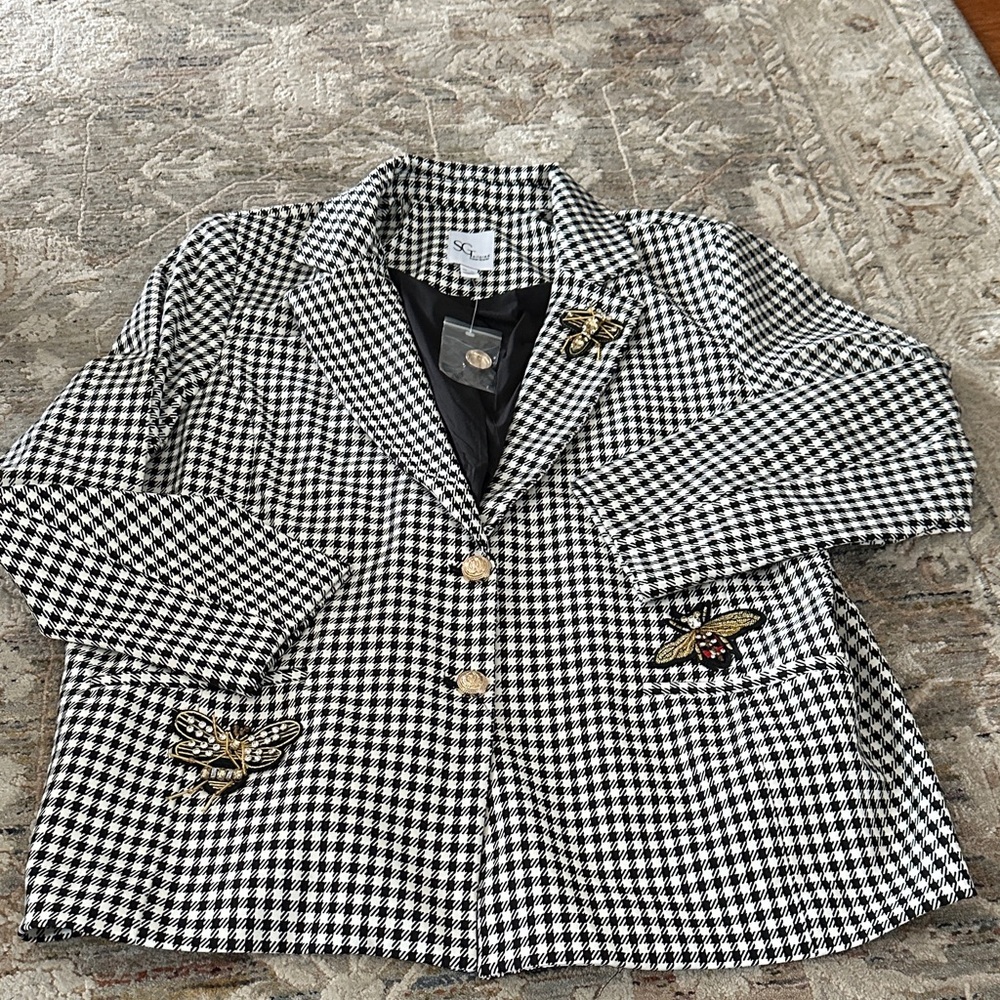 Susan Graver Black and White Houndstooth Top